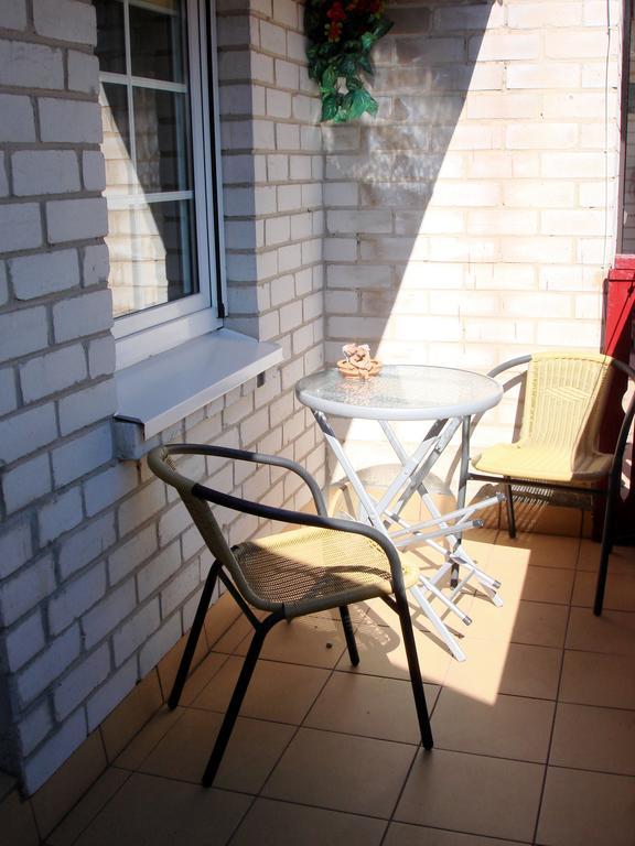 Guesthouse "Nakvyne Pas Zveja" Purvynes Street Nida Exterior foto