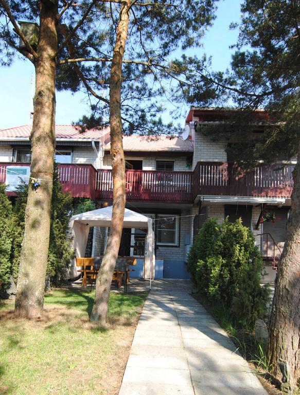 Guesthouse "Nakvyne Pas Zveja" Purvynes Street Nida Exterior foto